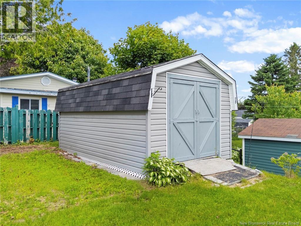 23 Harding Dr - 37