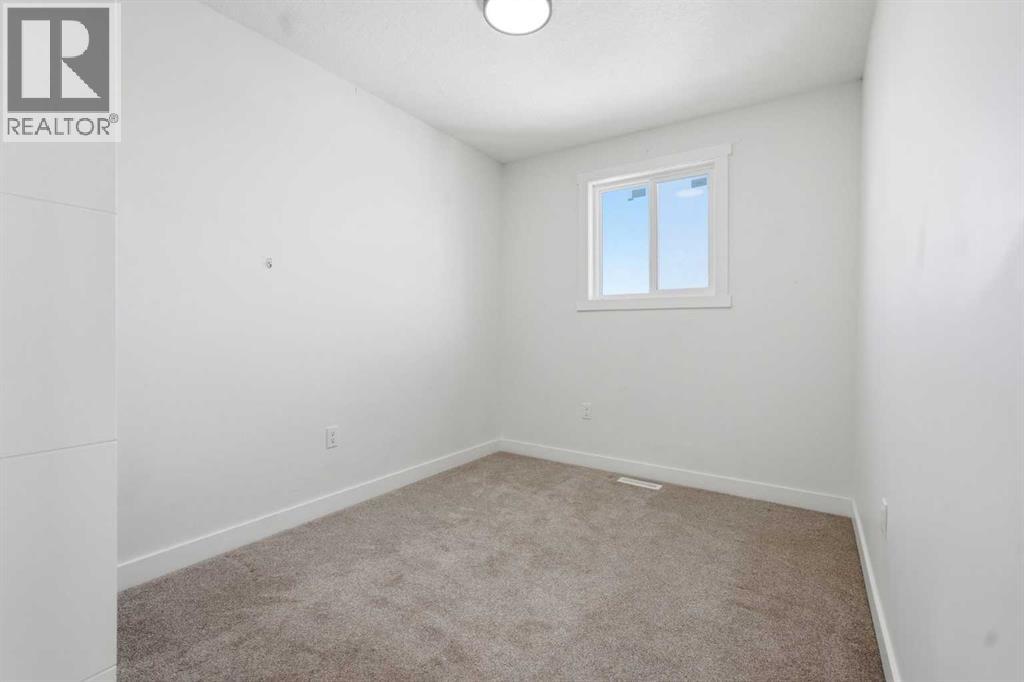 58 Taraglen Road NE - 18