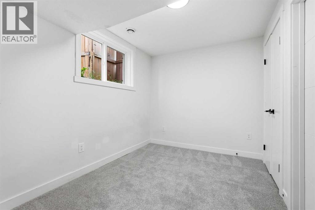 58 Taraglen Road NE - 30