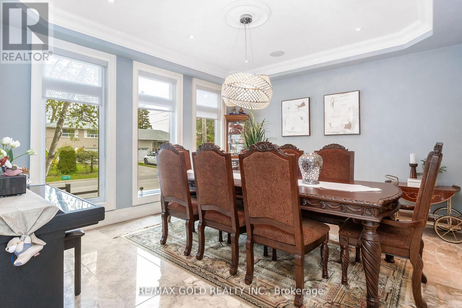 1 LISSOM CRESCENT - 14