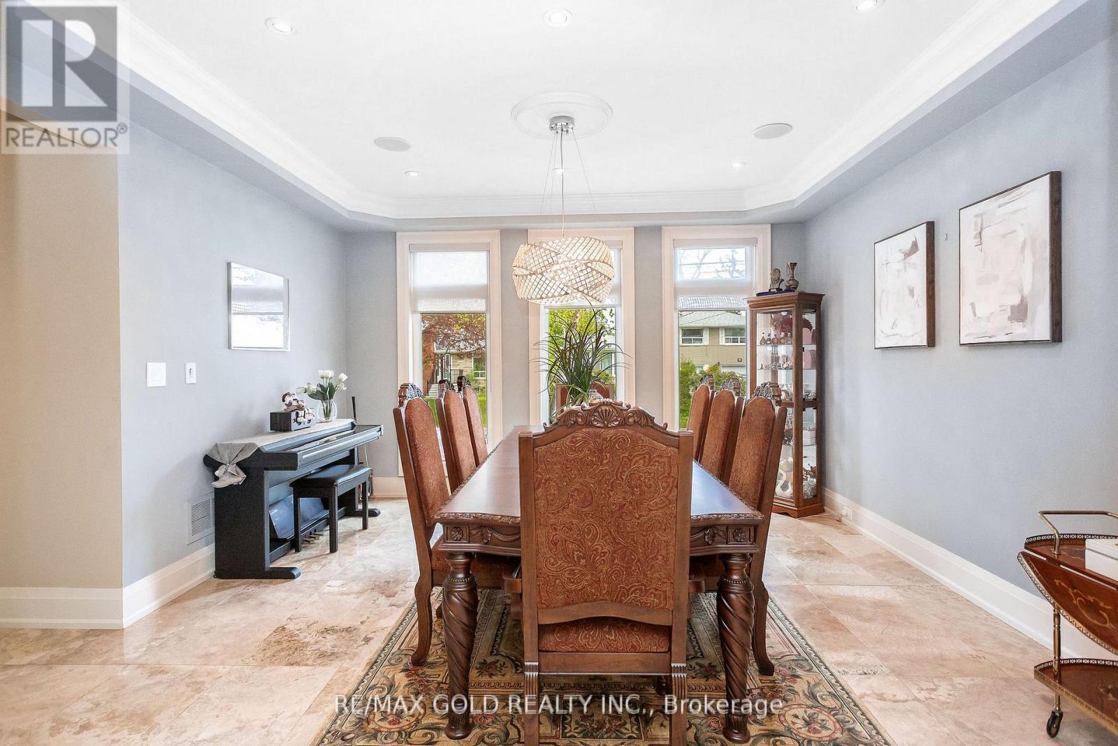 1 LISSOM CRESCENT - 15