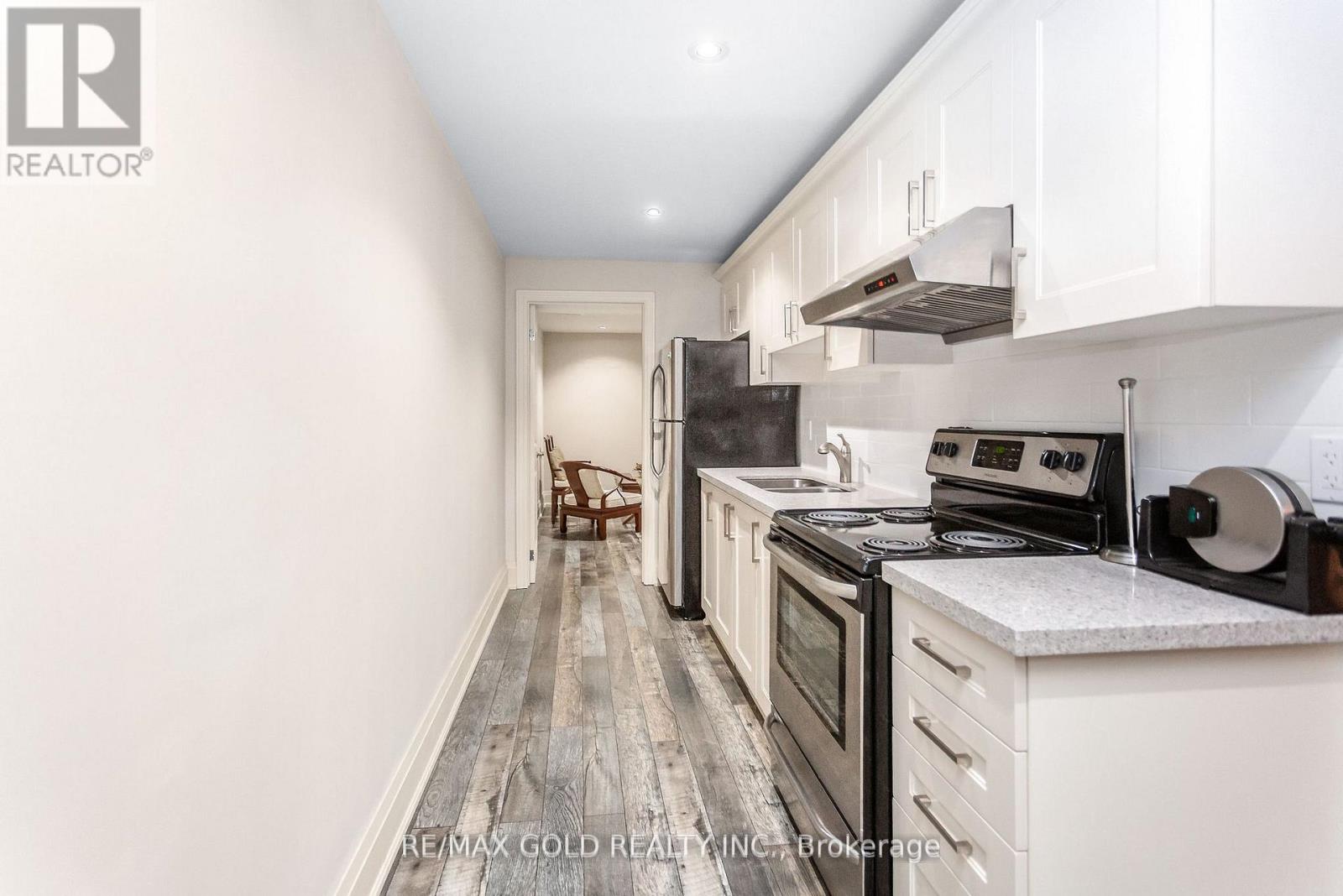 1 LISSOM CRESCENT - 31