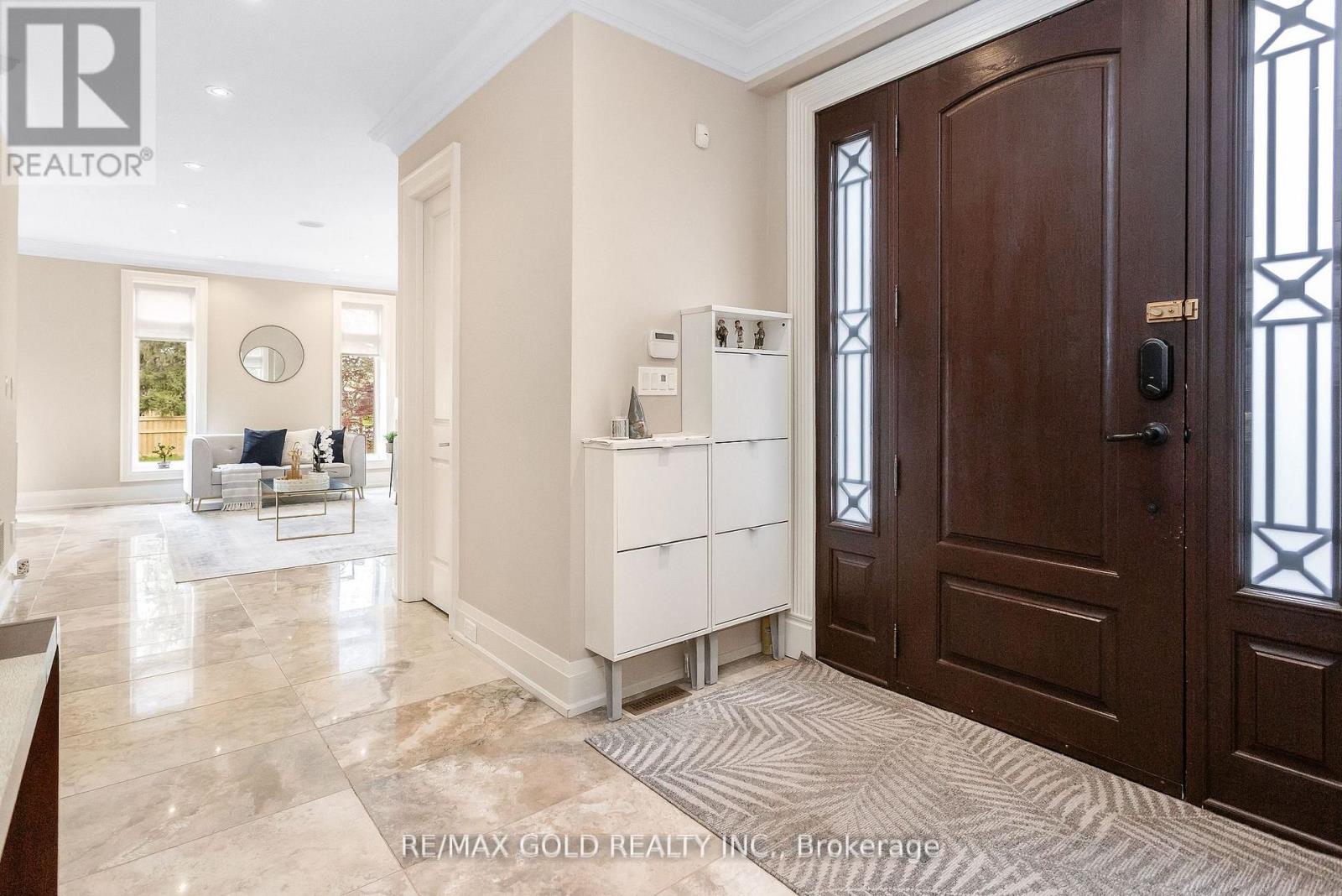 1 LISSOM CRESCENT - 5