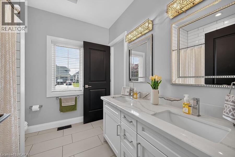 42 BLUENOSE Drive - 26
