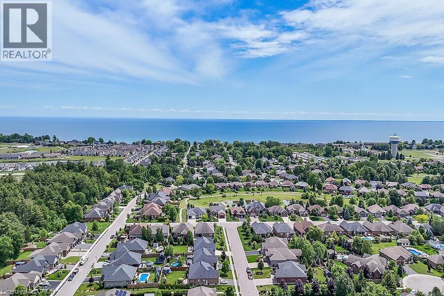 42 BLUENOSE Drive - 47