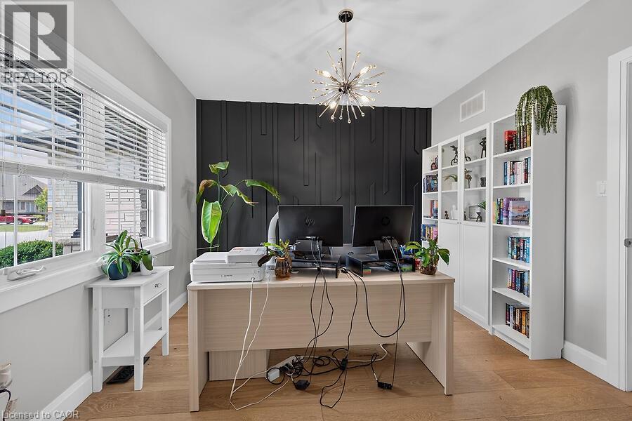 42 BLUENOSE Drive - 28