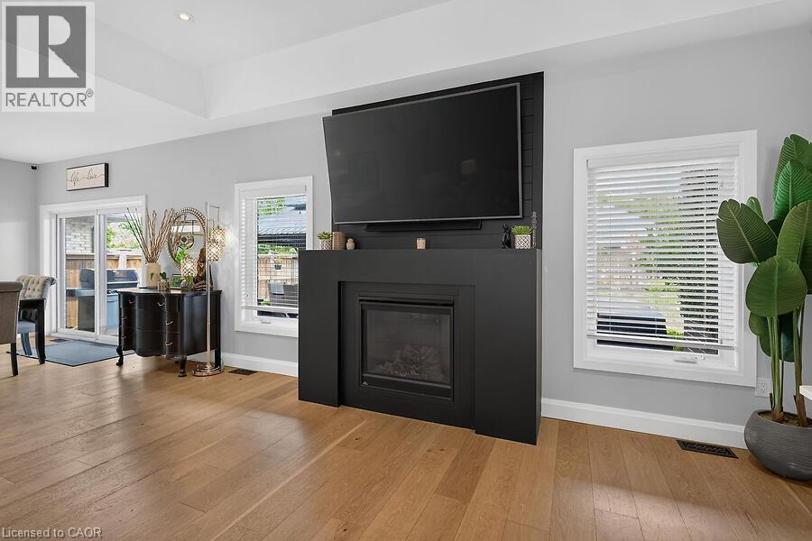 42 BLUENOSE Drive - 10