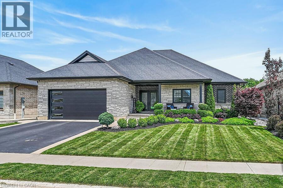 42 BLUENOSE Drive - 1