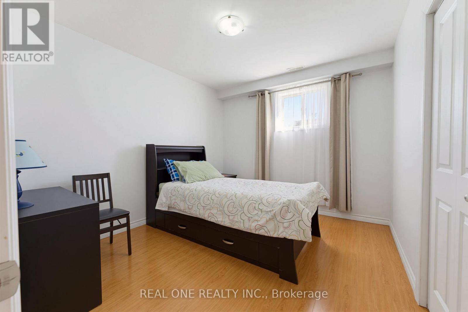 47 TRILLIUM WAY - 24