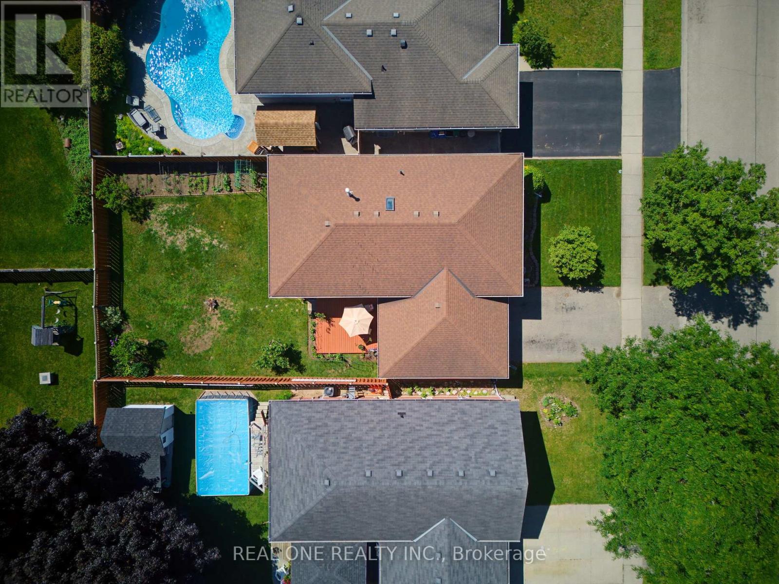 47 TRILLIUM WAY - 33