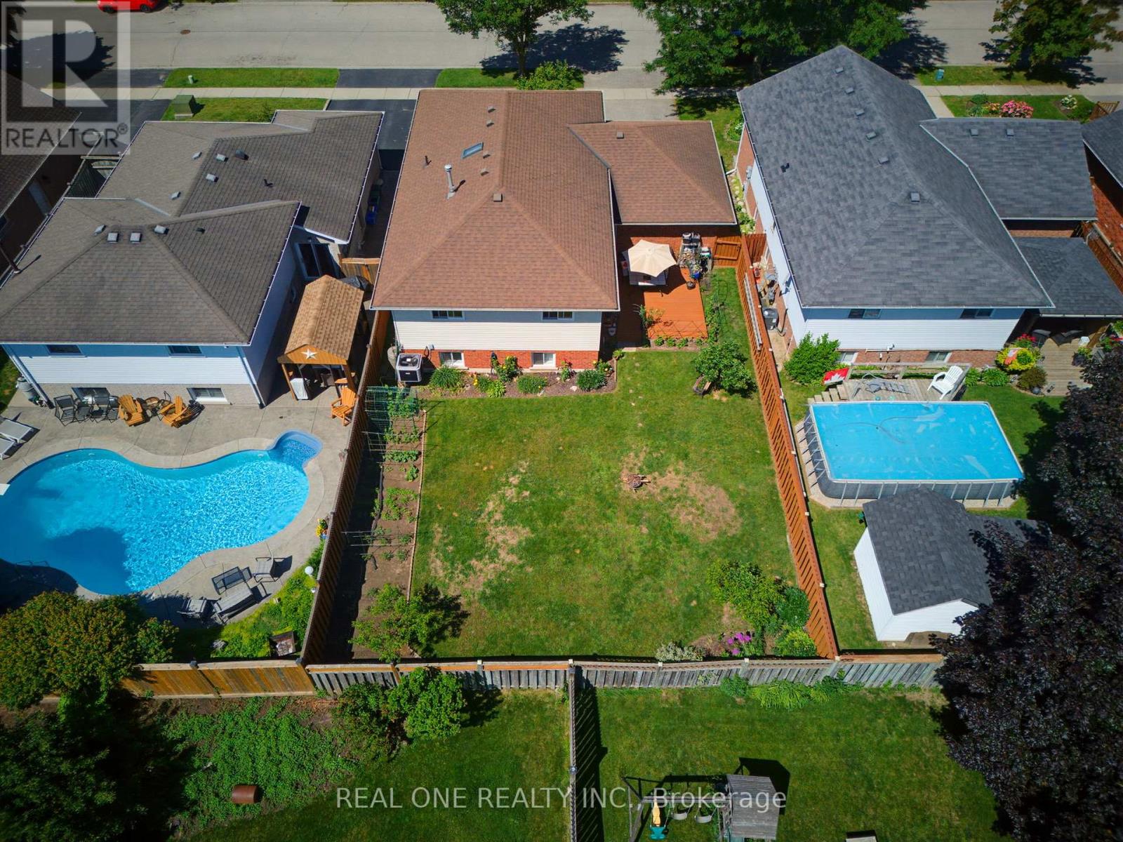 47 TRILLIUM WAY - 34
