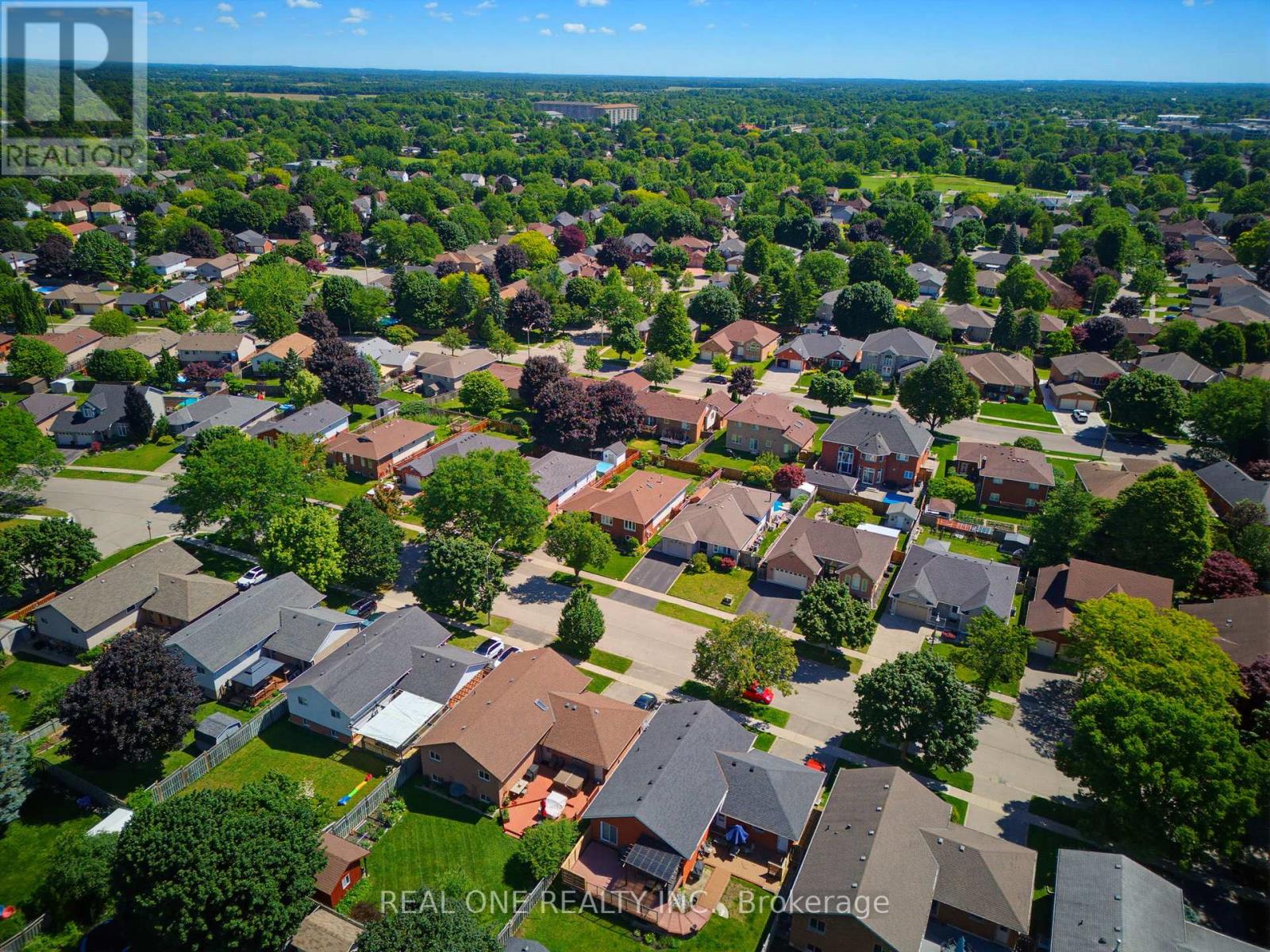 47 TRILLIUM WAY - 35
