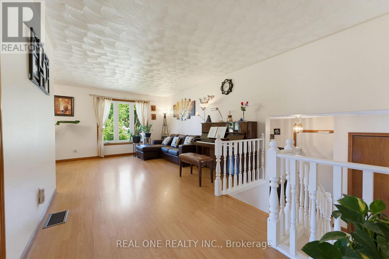 47 TRILLIUM WAY - 7