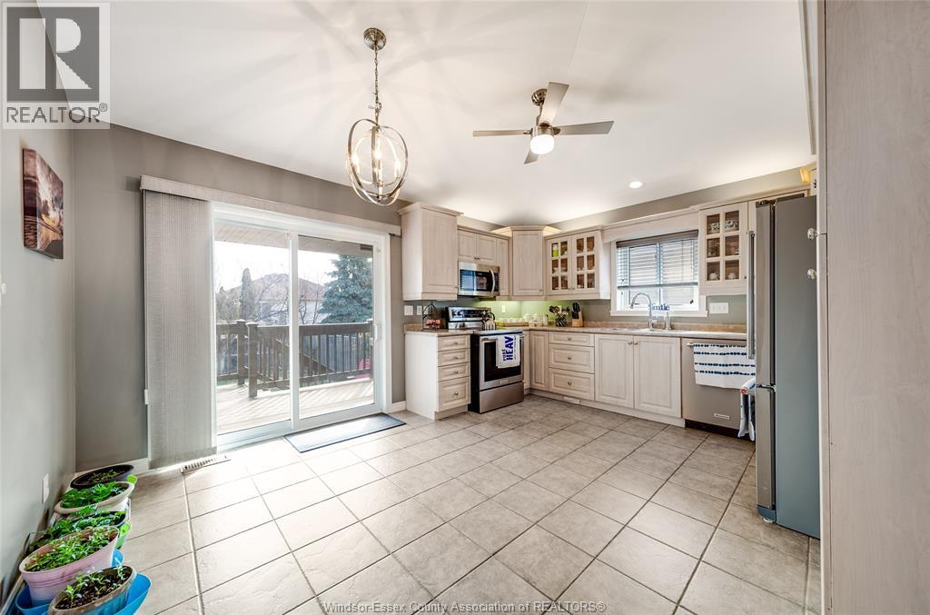 1596 MORNINGSTAR AVENUE - 12