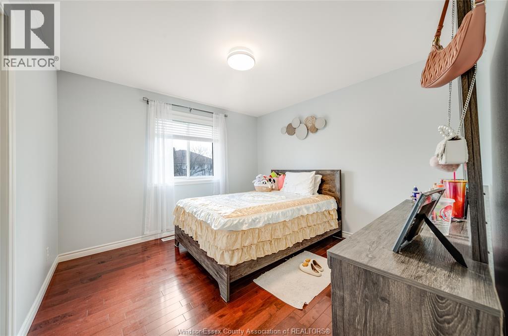 1596 MORNINGSTAR AVENUE - 26