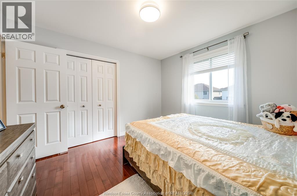 1596 MORNINGSTAR AVENUE - 27