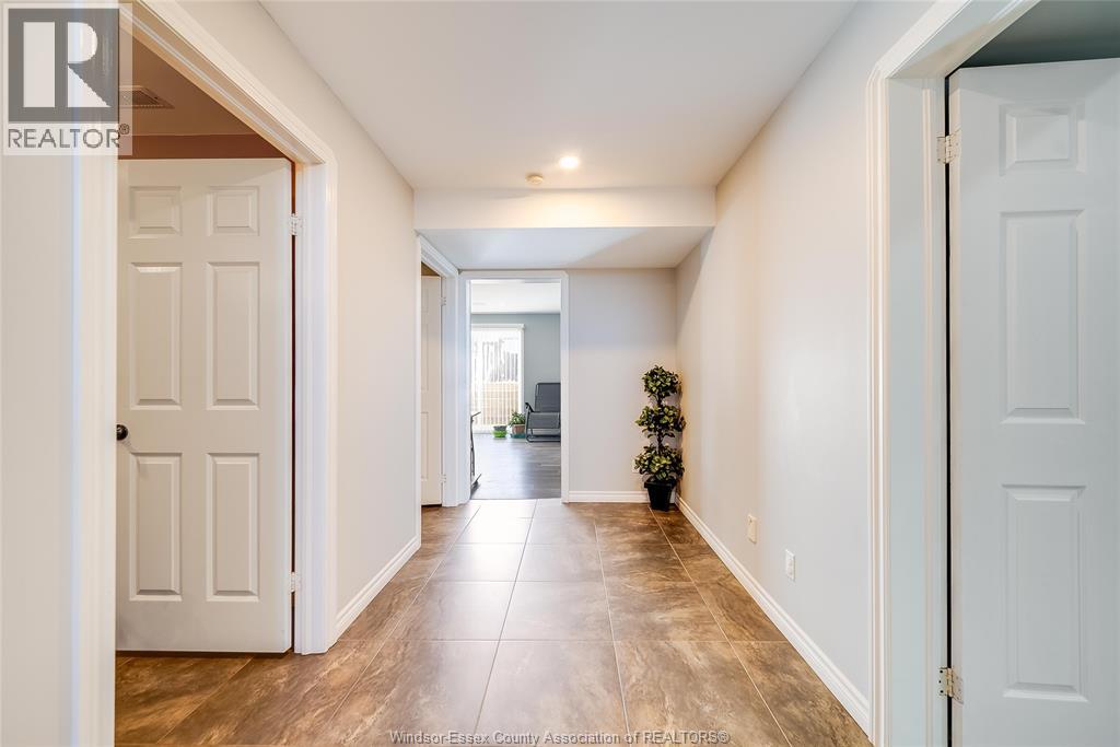1596 MORNINGSTAR AVENUE - 30