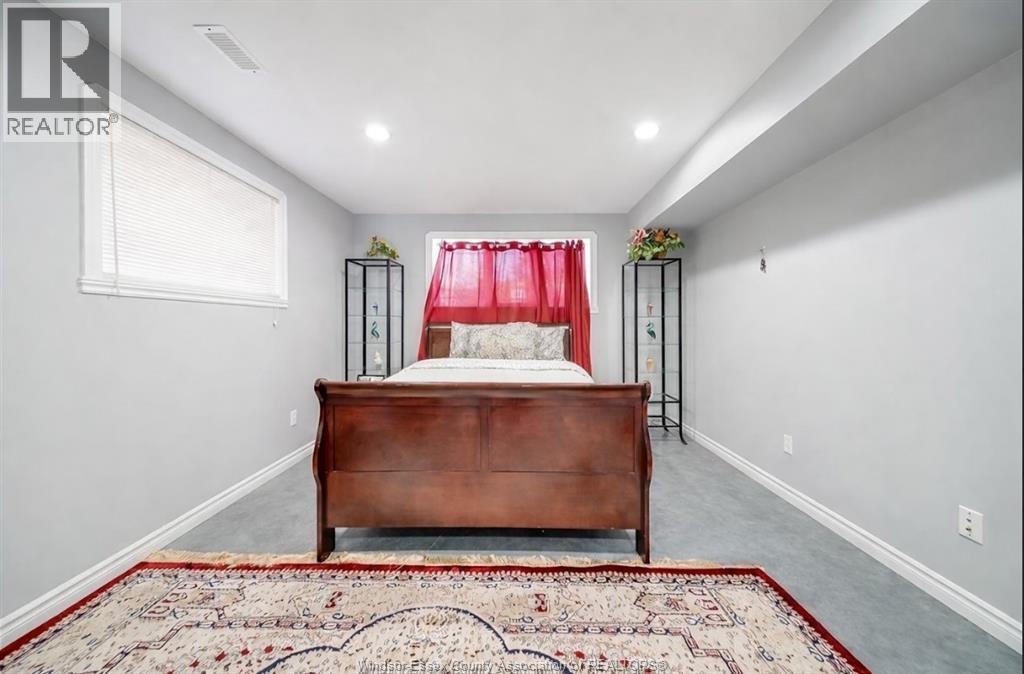 1596 MORNINGSTAR AVENUE - 31