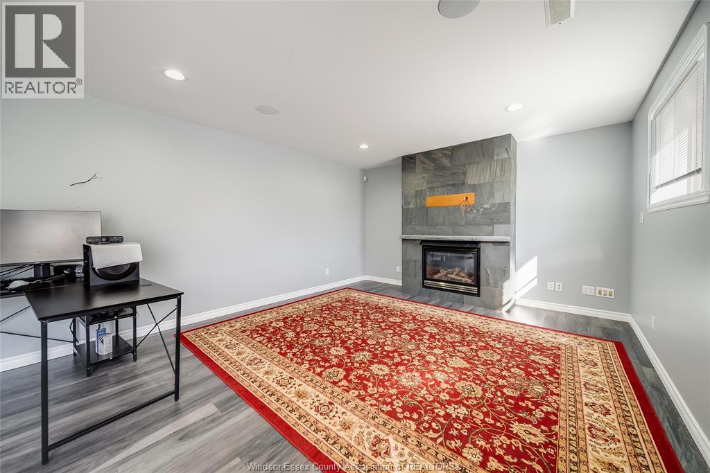 1596 MORNINGSTAR AVENUE - 35