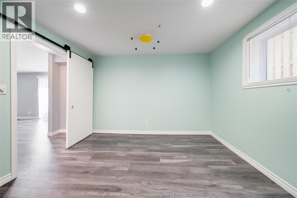 1596 MORNINGSTAR AVENUE - 41
