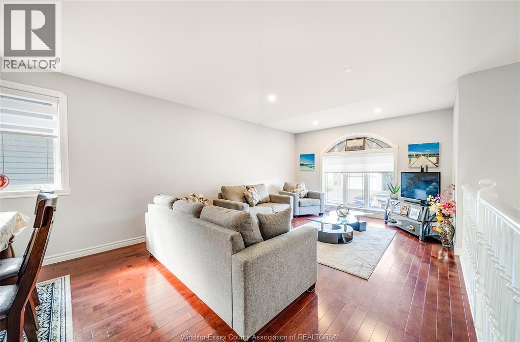 1596 MORNINGSTAR AVENUE - 6