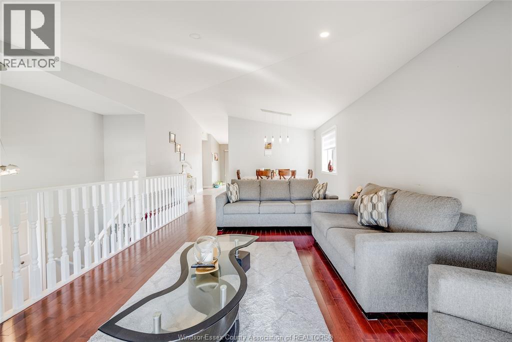 1596 MORNINGSTAR AVENUE - 9