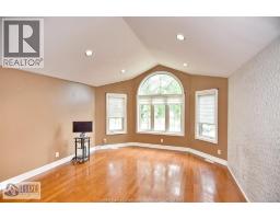4305 Casgrain Unit# Upper, Windsor, ON N9G2A9 Photo 13