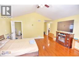 4305 Casgrain Unit# Upper, Windsor, ON N9G2A9 Photo 32