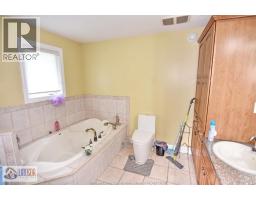 4305 Casgrain Unit# Upper, Windsor, ON N9G2A9 Photo 33