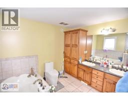 4305 Casgrain Unit# Upper, Windsor, ON N9G2A9 Photo 34