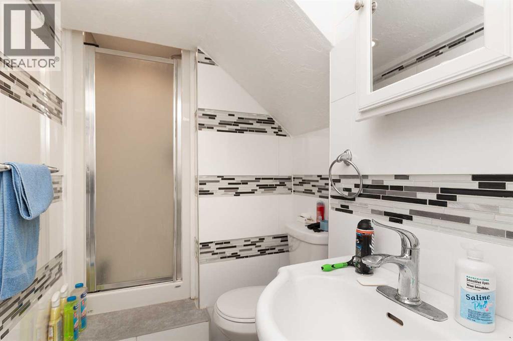 #1-5 622 10 Street S - 28