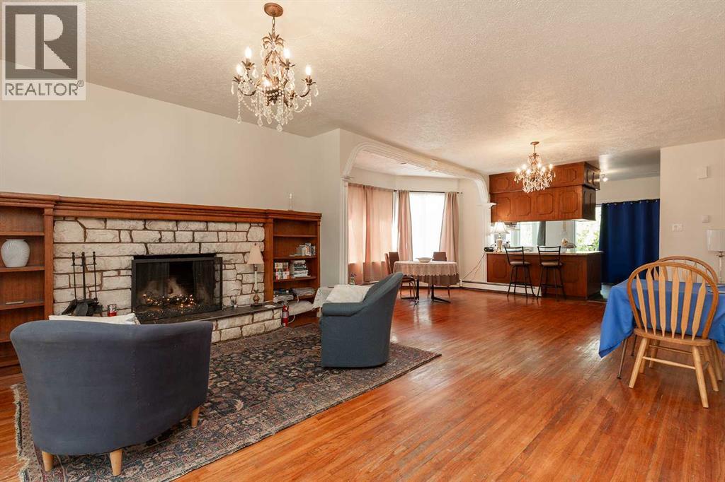 #1-5 622 10 Street S - 8