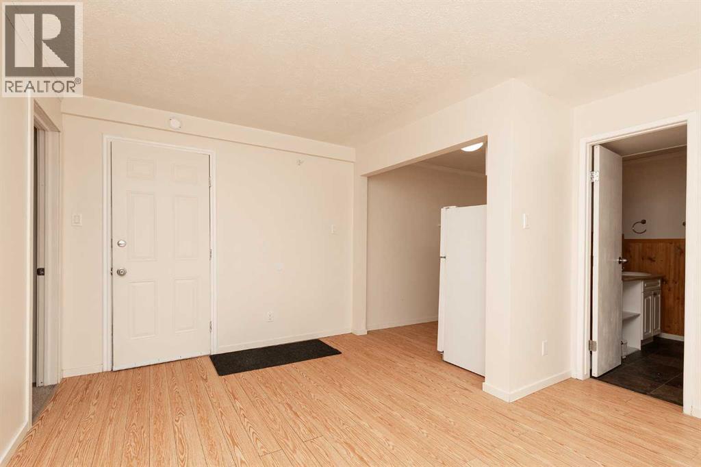 #1-5 622 10 Street S - 39