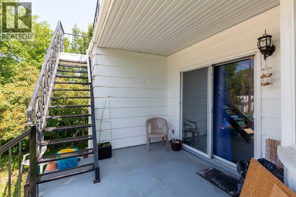 #1-5 622 10 Street S - 46
