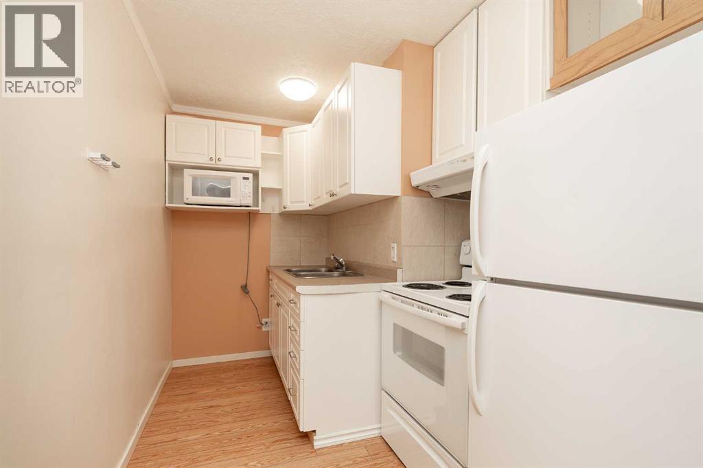 #1-5 622 10 Street S - 42