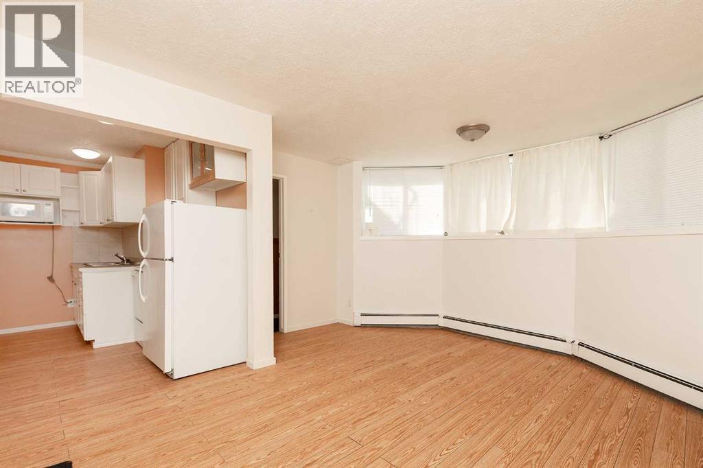 #1-5 622 10 Street S - 40