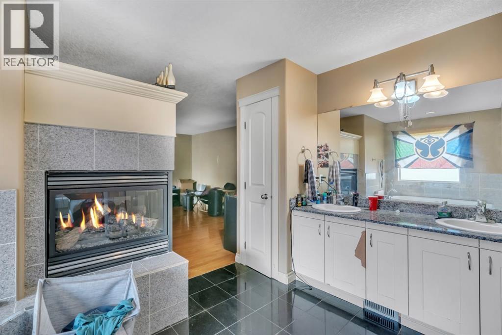 35 Cranleigh Drive SE - 14