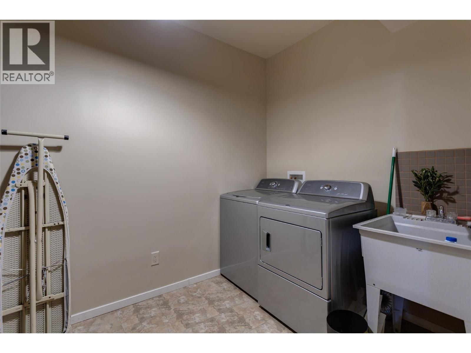 1827 Tower Ranch Boulevard - 41