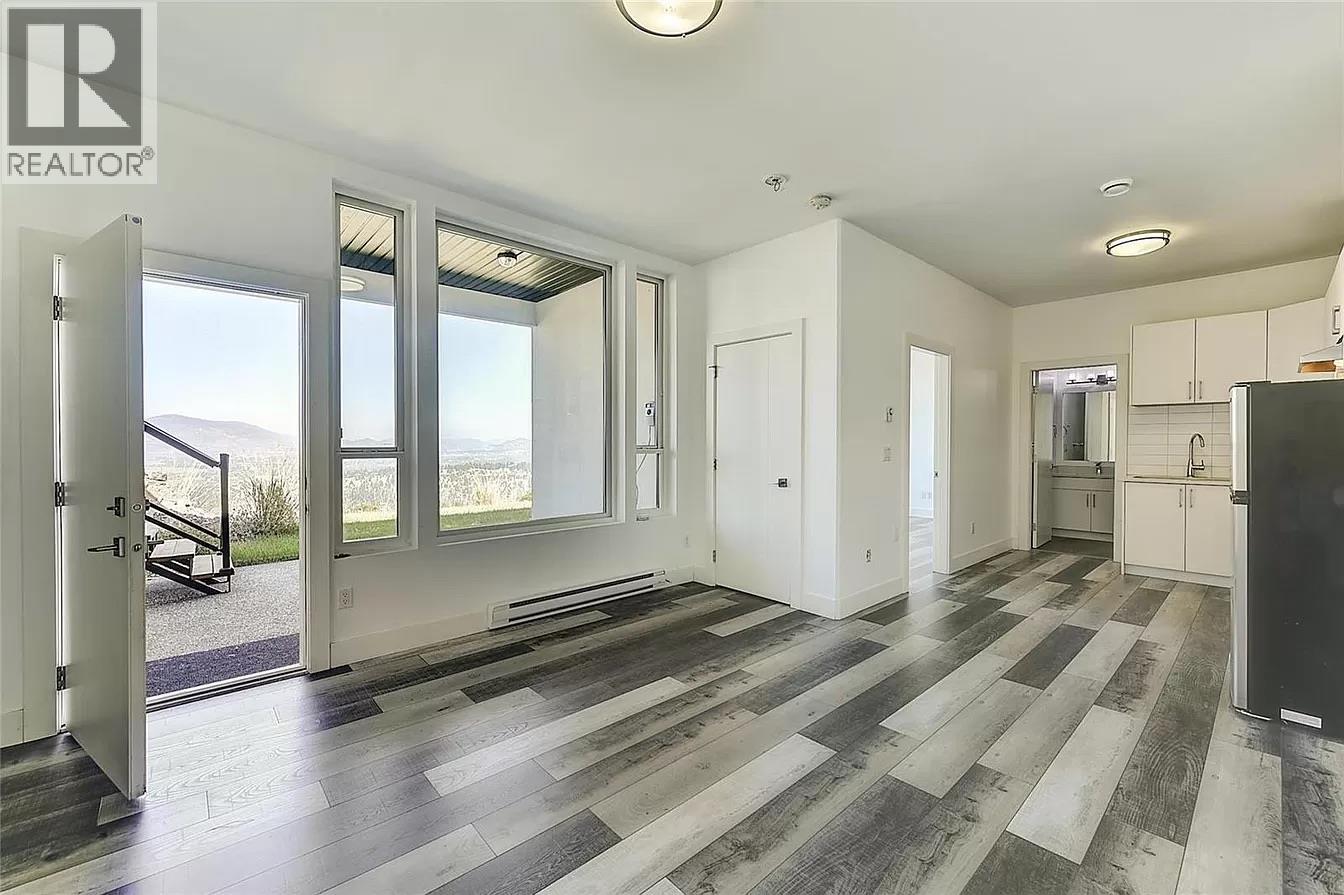 1016 CLARANCE Avenue - 51