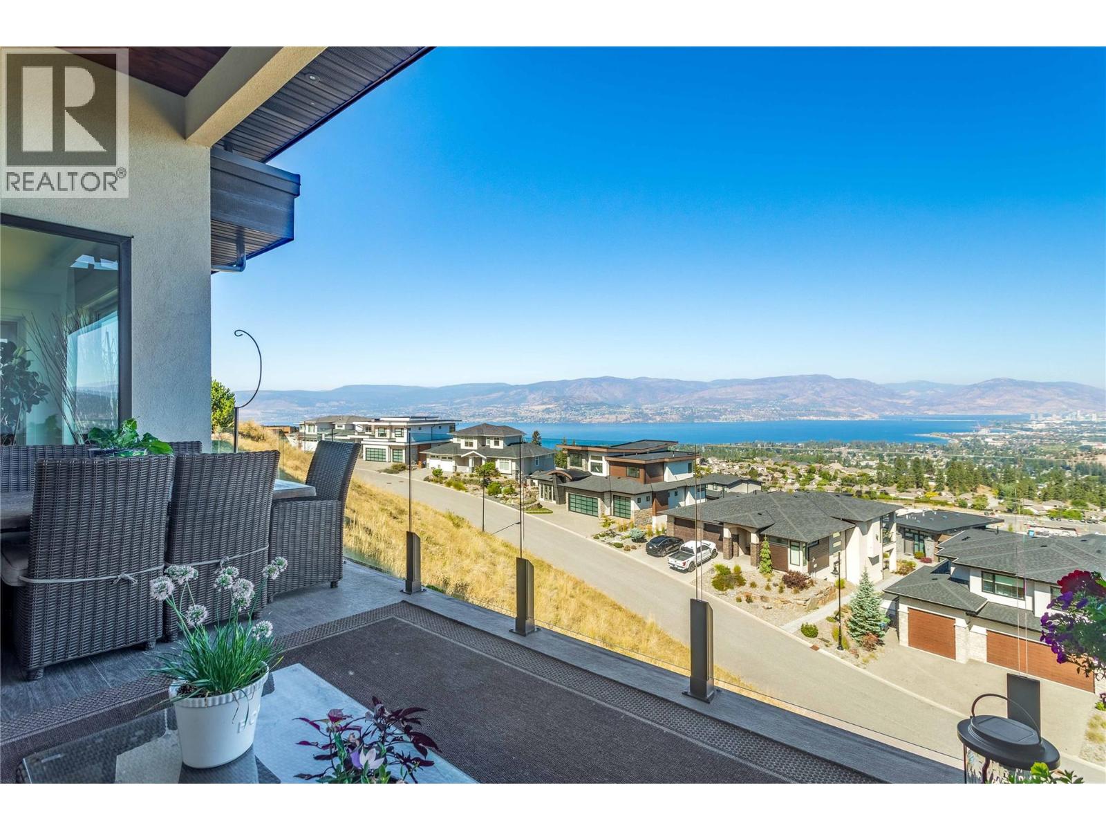 1016 CLARANCE Avenue - 38