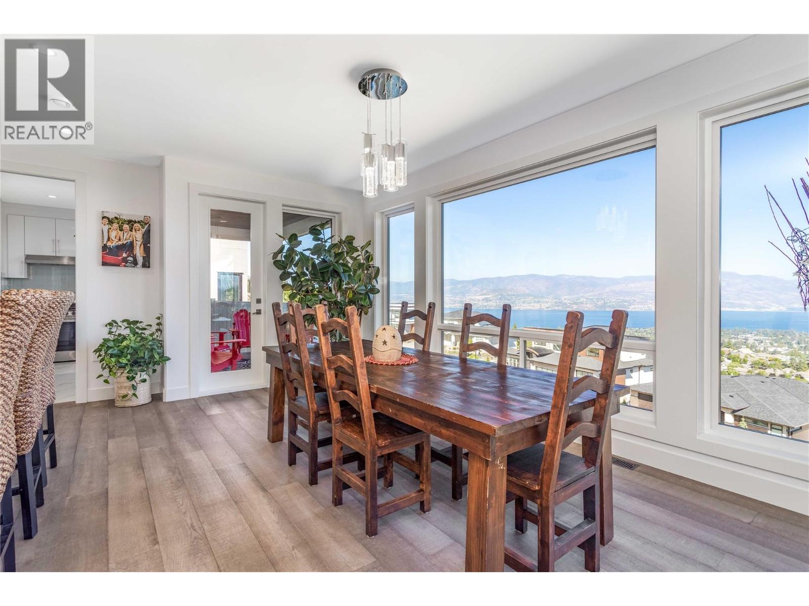 1016 CLARANCE Avenue - 10