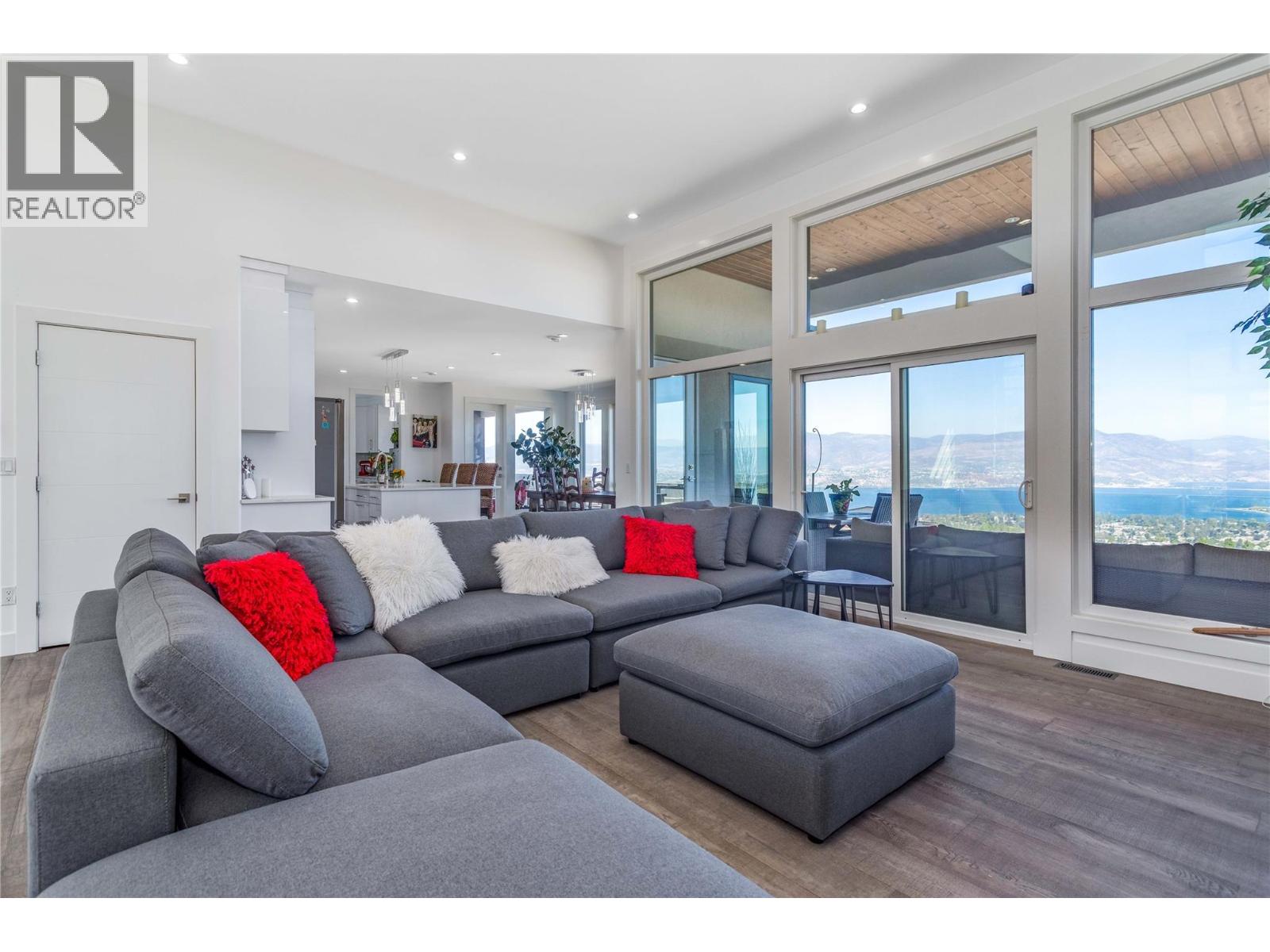 1016 CLARANCE Avenue - 6
