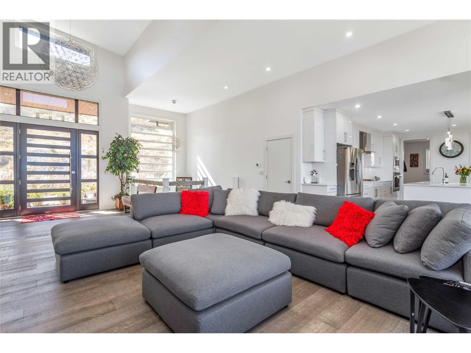 1016 CLARANCE Avenue - 9
