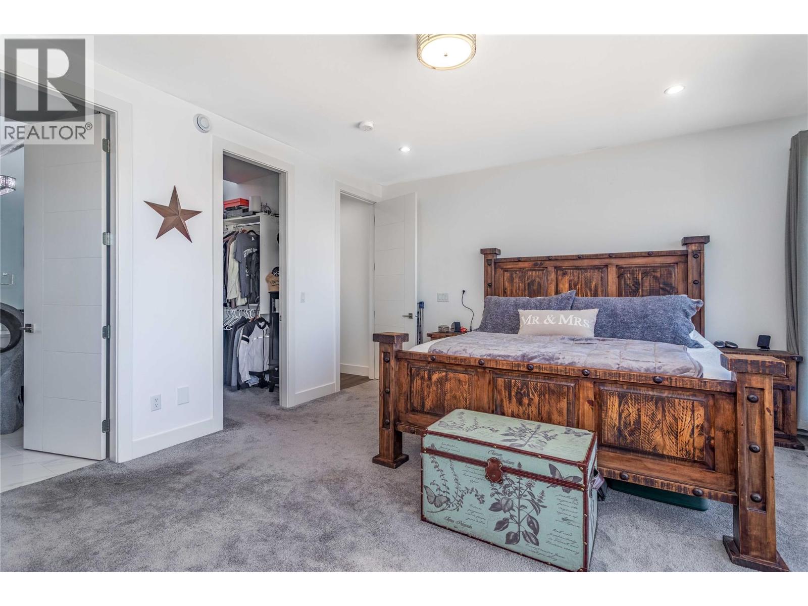 1016 CLARANCE Avenue - 18