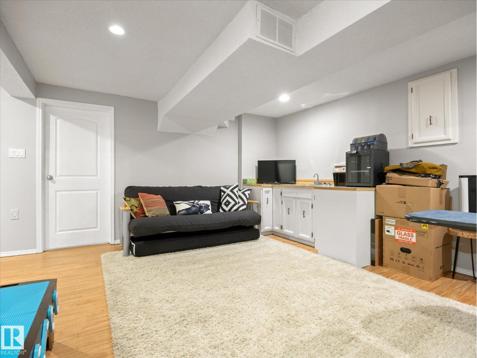 20 BOCOCK PL — photo 32