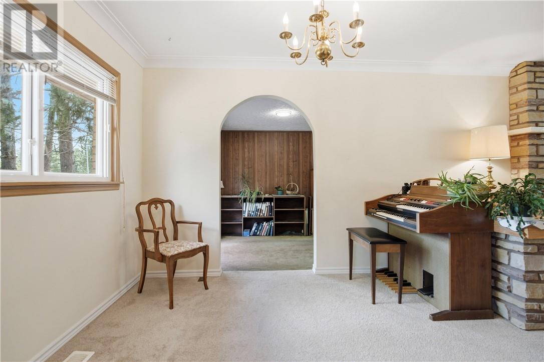 23 Phil Street - 10