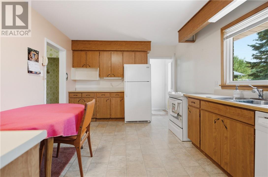 23 Phil Street - 12