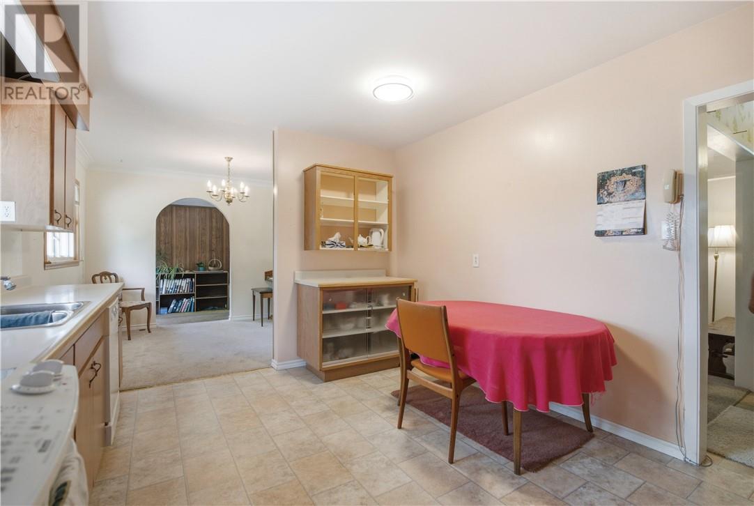 23 Phil Street - 15