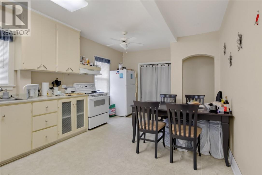 601 Ash Street - 13