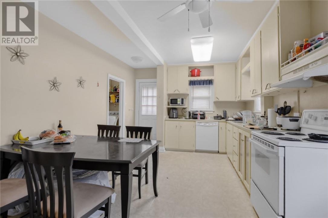 601 Ash Street - 14